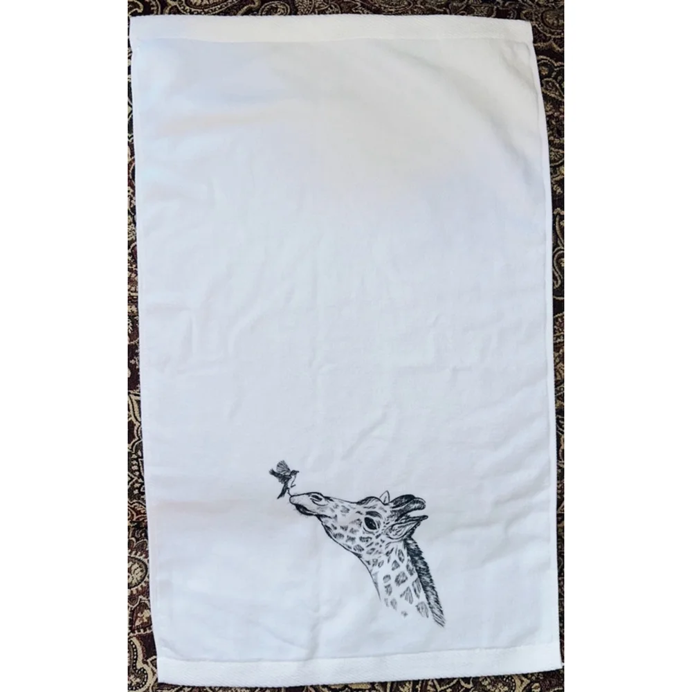 NWOT Terry Town Hand Towel 26 X 15 Terry Cloth 100% Cotton Velour Giraffe Bird